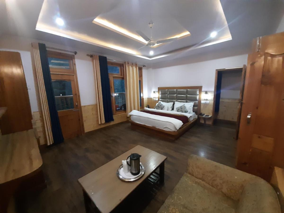 Hotel Royal Palace Kasol Exterior photo