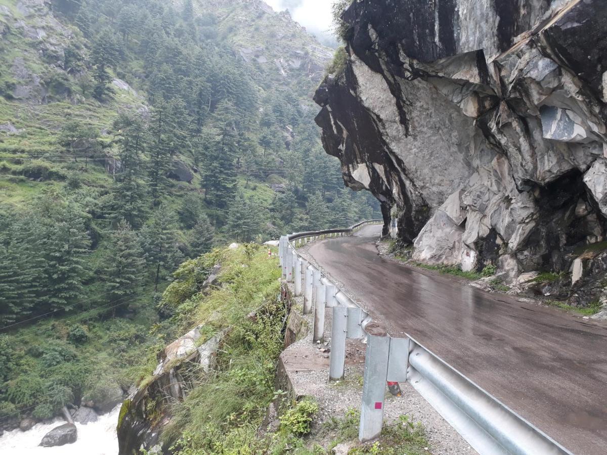 Hotel Royal Palace Kasol Exterior photo